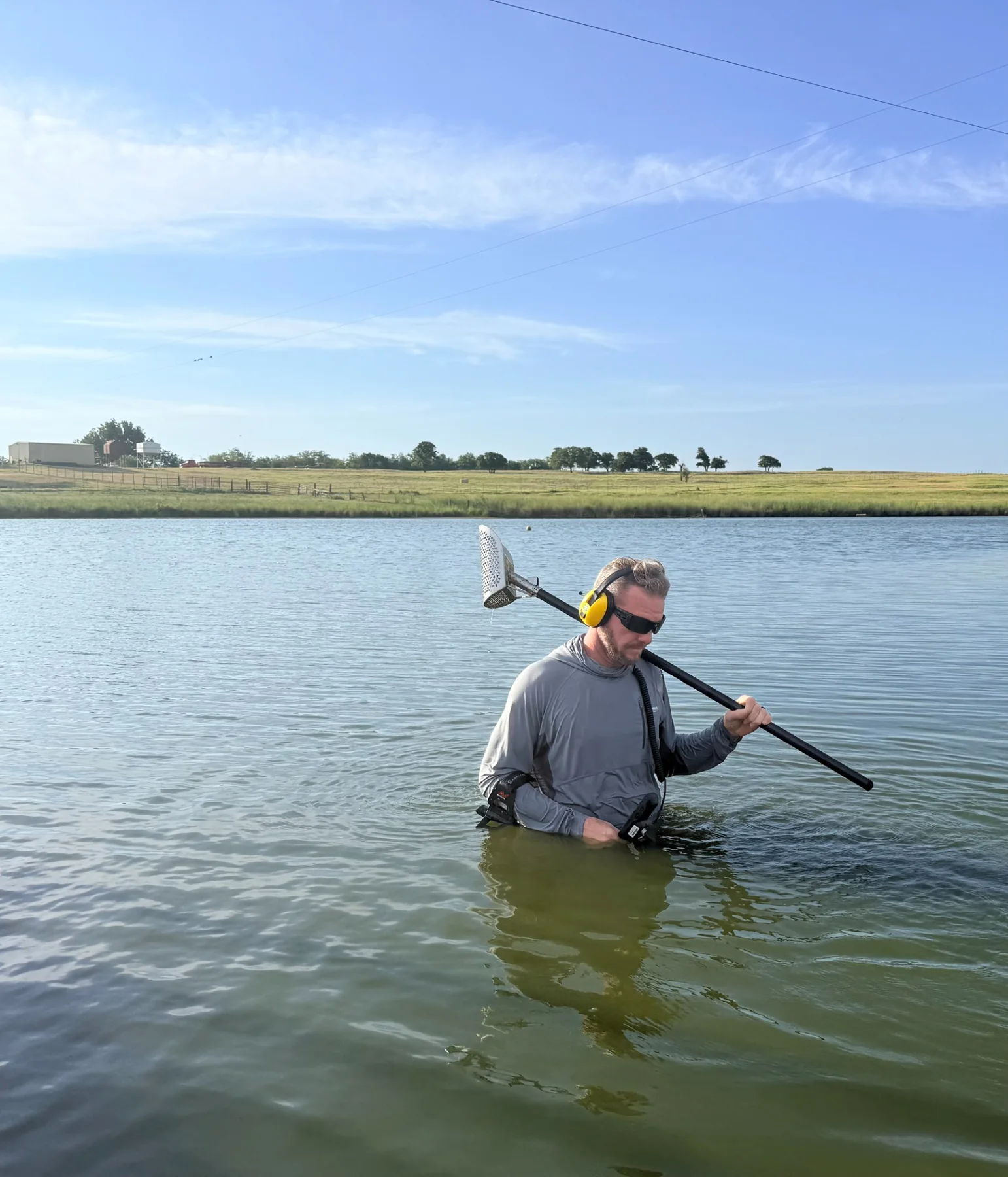 Water metal detecting search in a private central Oklahoma lake